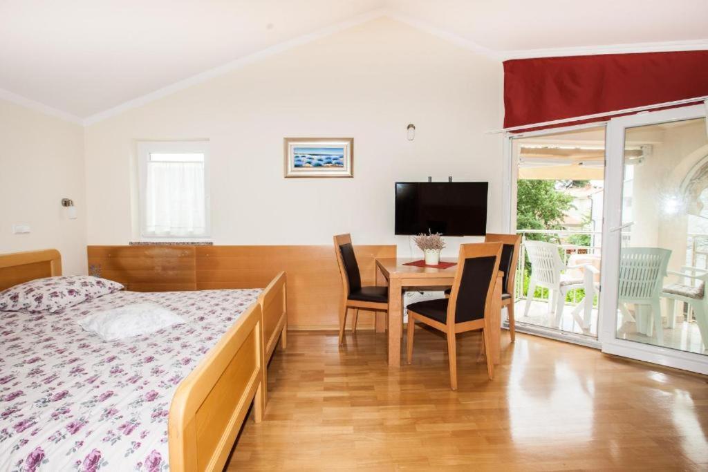 B&B Pansion Vago Malinska Luaran gambar